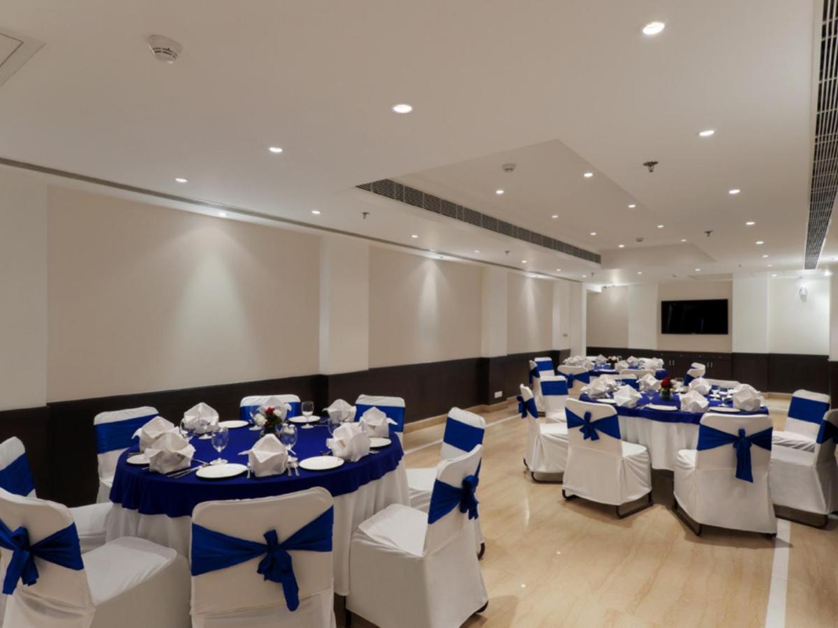 Inde Hotel Vista Woods,Sector-45 Gurgaon Buitenkant foto