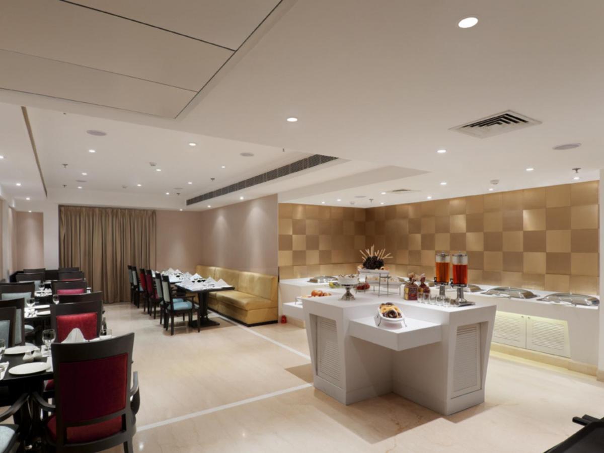 Inde Hotel Vista Woods,Sector-45 Gurgaon Buitenkant foto