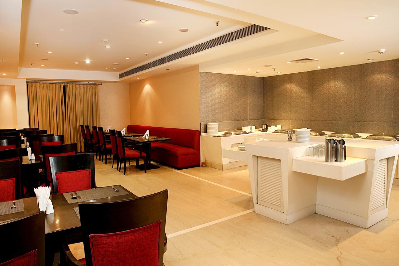 Inde Hotel Vista Woods,Sector-45 Gurgaon Buitenkant foto